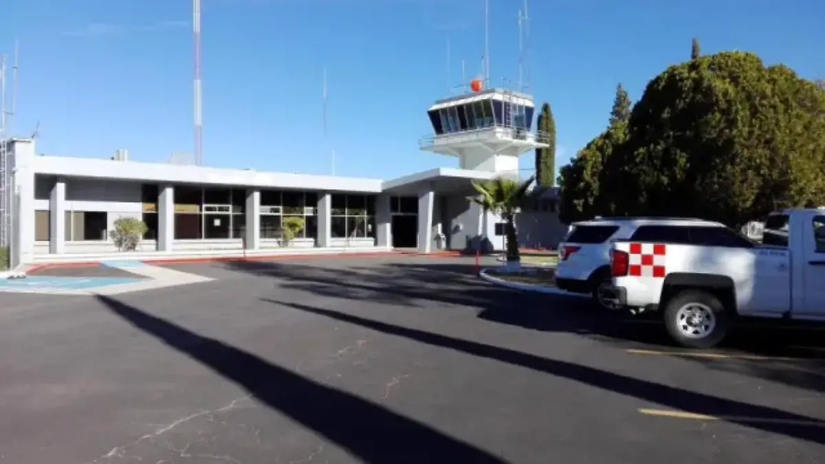 AEROPUERTO DE NOGALES-cortesia presidencia